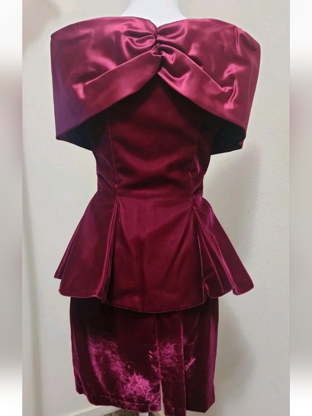 Vintage 80s 90s On On Fashions (OON) Burgundy Velvet & Satin Peplum Dress Size 5 - Picture 5 of 16